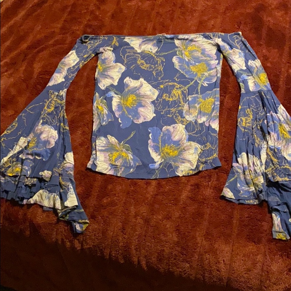 We the Free small off shoulder top